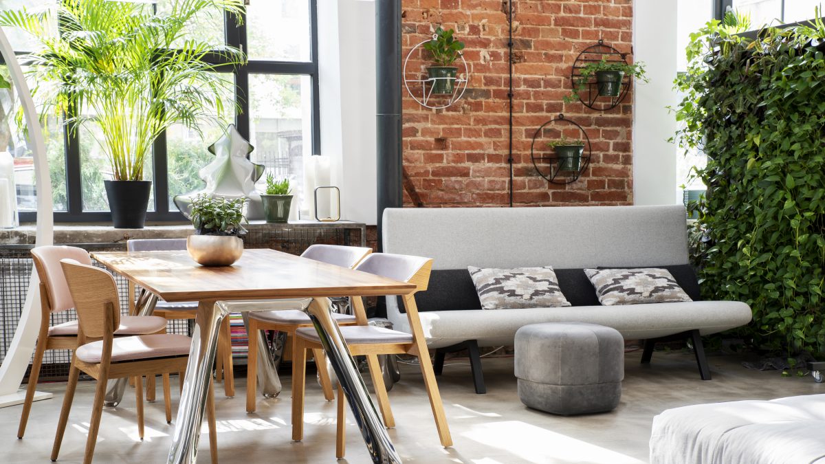 Cegła czy tapeta – co wybrać?