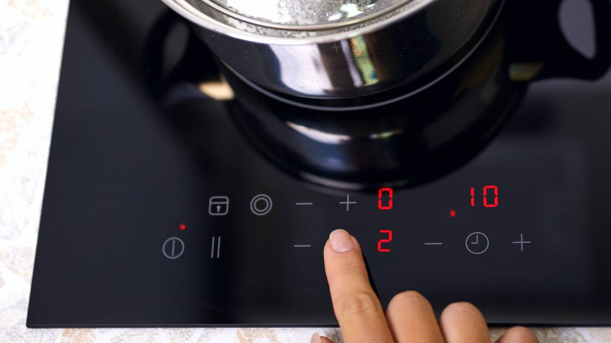 Płyta indukcyjna czy gazowa? Fakty i Mity