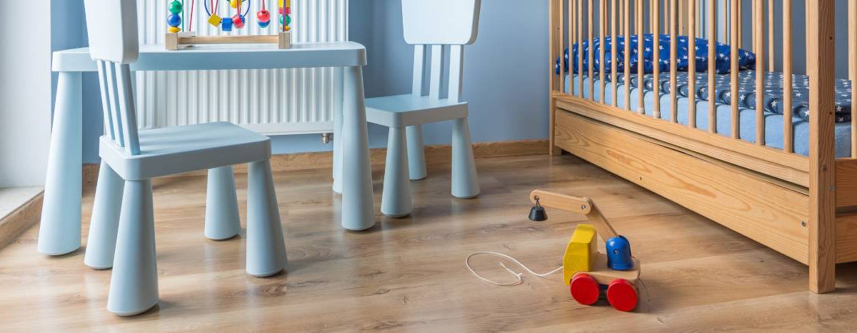 Panele winylowe czy laminowane – co wybrać do swojego domu?